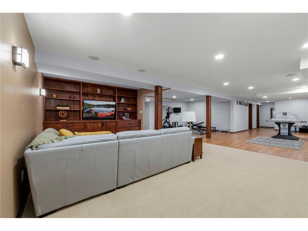 21 N Oaks Road North Oaks MN 55127 7005979 image43