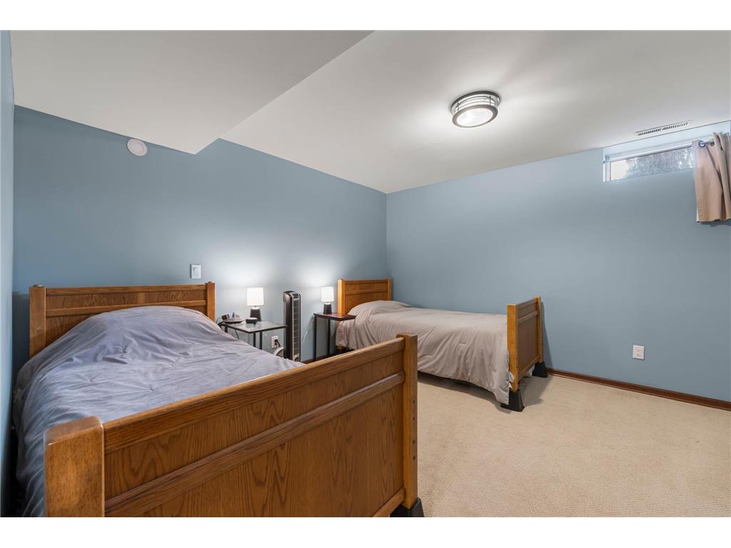 21 N Oaks Road North Oaks MN 55127 7005979 image49