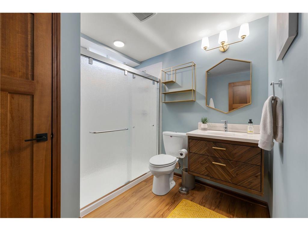 21 N Oaks Road North Oaks MN 55127 7005979 image50