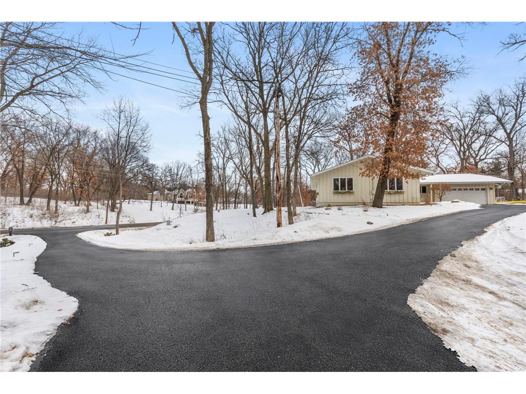 21 N Oaks Road North Oaks MN 55127 7005979 image9