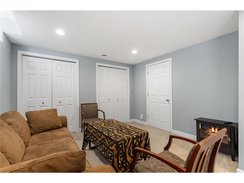 21 Russell Avenue S Minneapolis MN 55405 7050525 image18