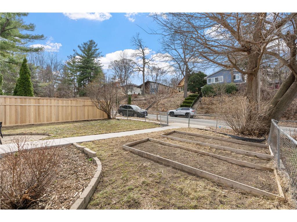 21 Russell Avenue S Minneapolis MN 55405 7050525 image22