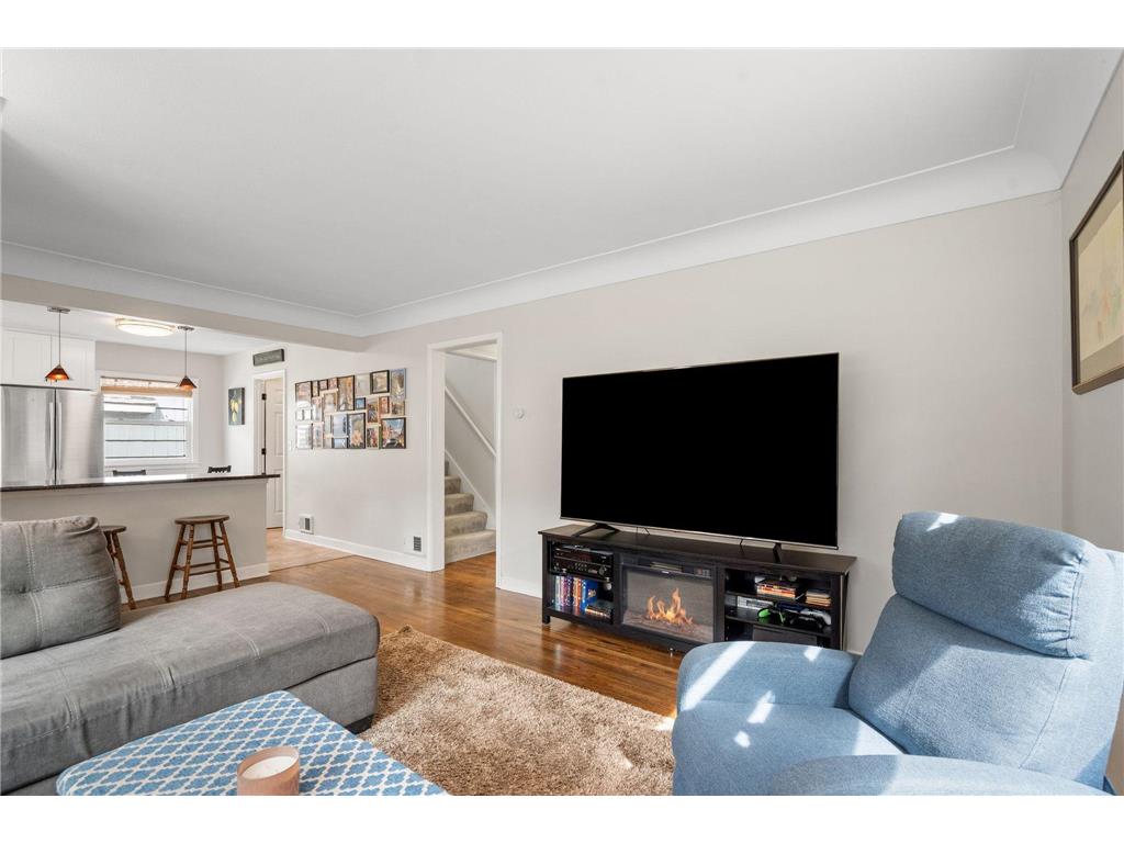 21 Russell Avenue S Minneapolis MN 55405 7050525 image3