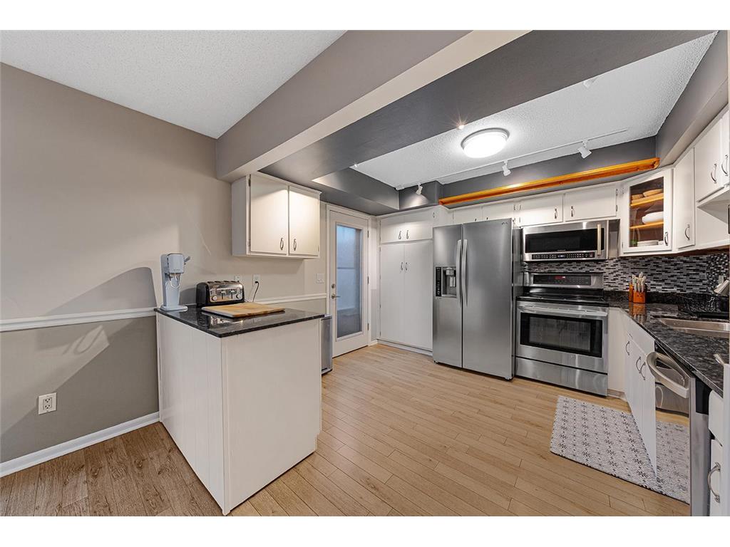 21 Walden Street Burnsville MN 55337 6798238 image10