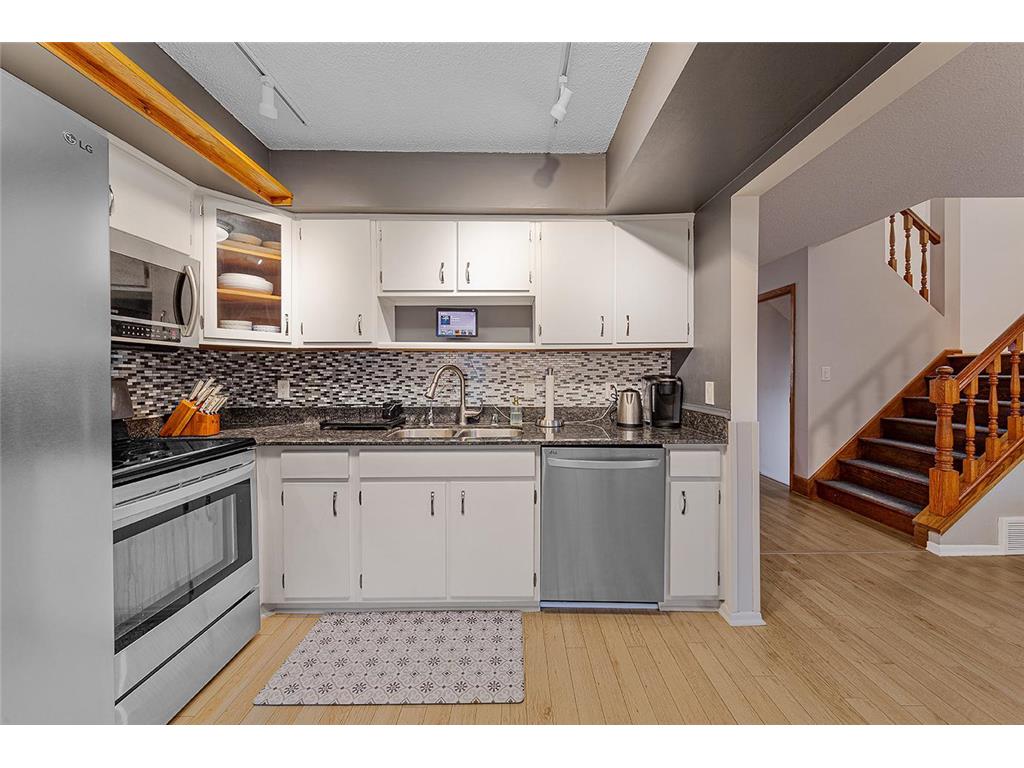 21 Walden Street Burnsville MN 55337 6798238 image12