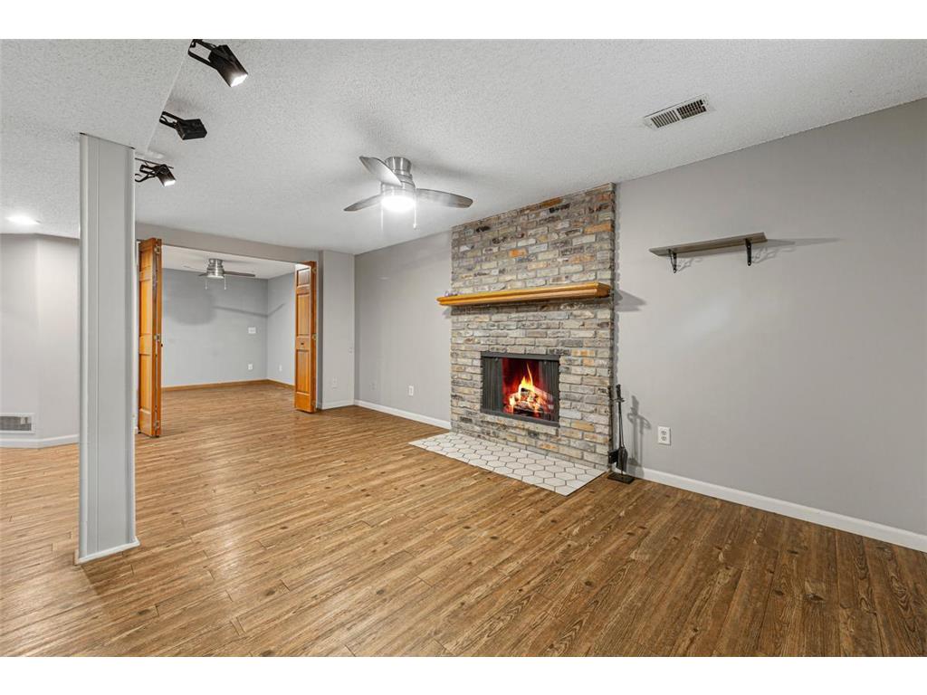 21 Walden Street Burnsville MN 55337 6798238 image34