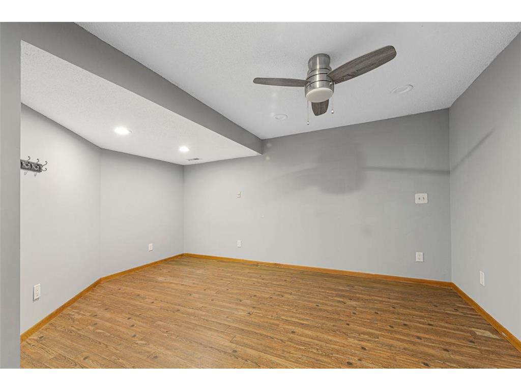 21 Walden Street Burnsville MN 55337 6798238 image36