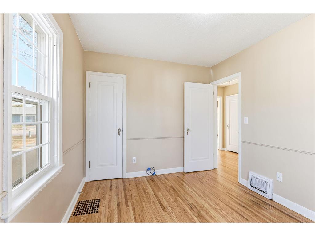 210 5th Avenue NE Faribault MN 55021 6815272 image19