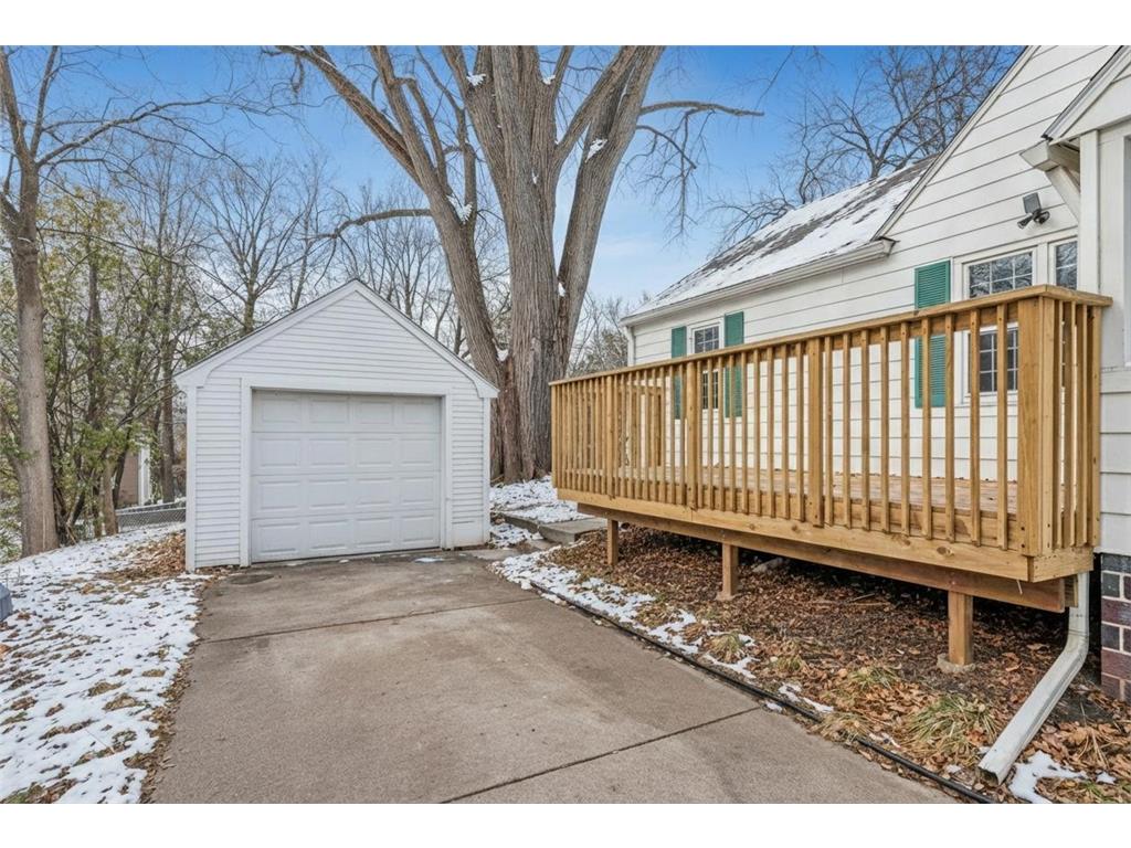 210 5th Avenue NE Faribault MN 55021 6815272 image3