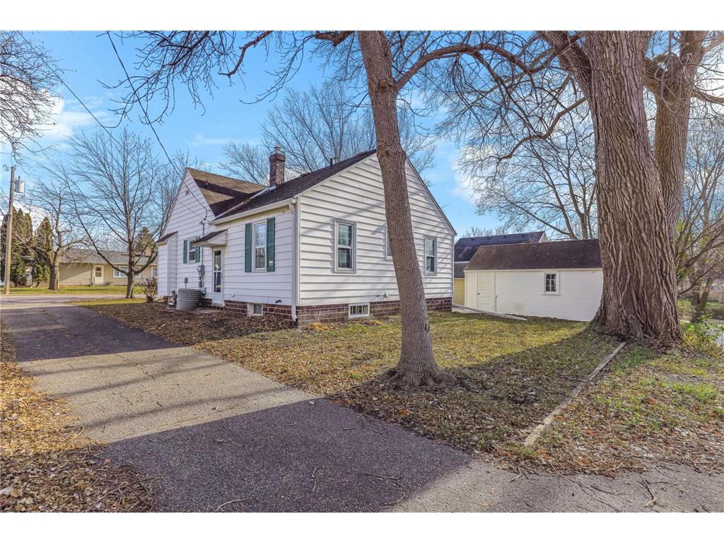 210 5th Avenue NE Faribault MN 55021 6815272 image33