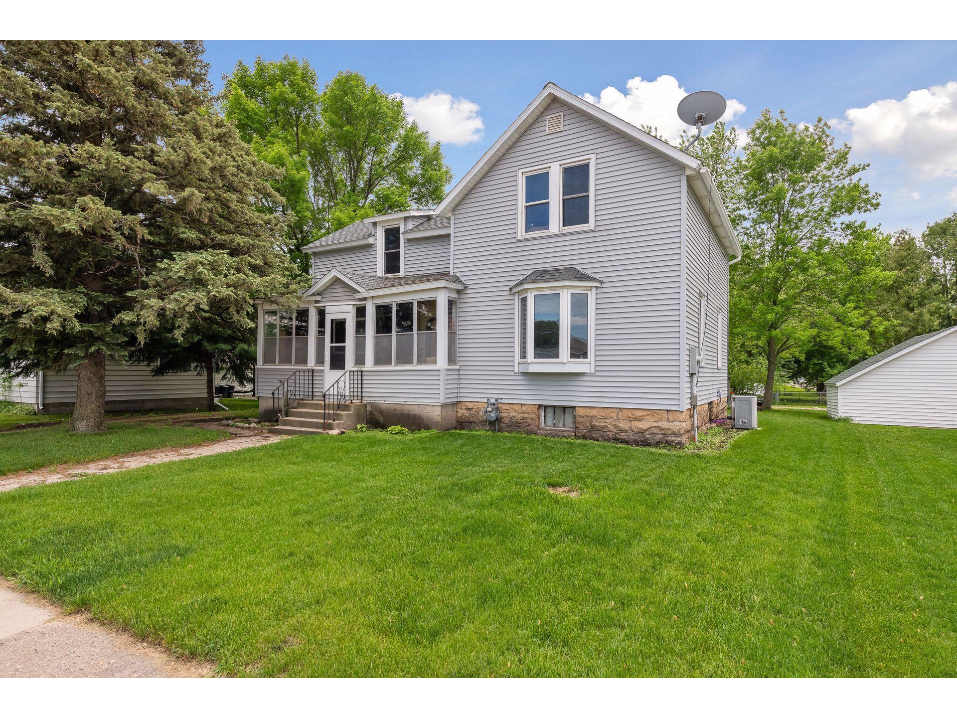 210 5th Avenue SE, Waseca, MN 56093 MLS 5759644 Edina Realty