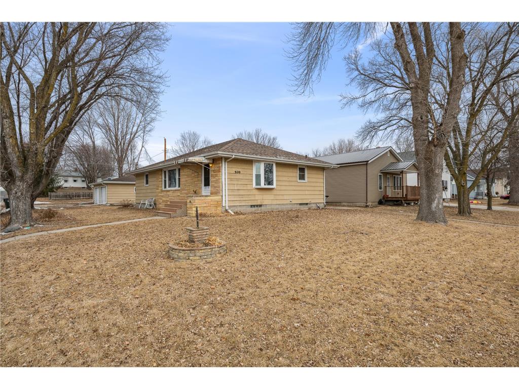 210 8th Street Gaylord MN 55334 6670202 image1