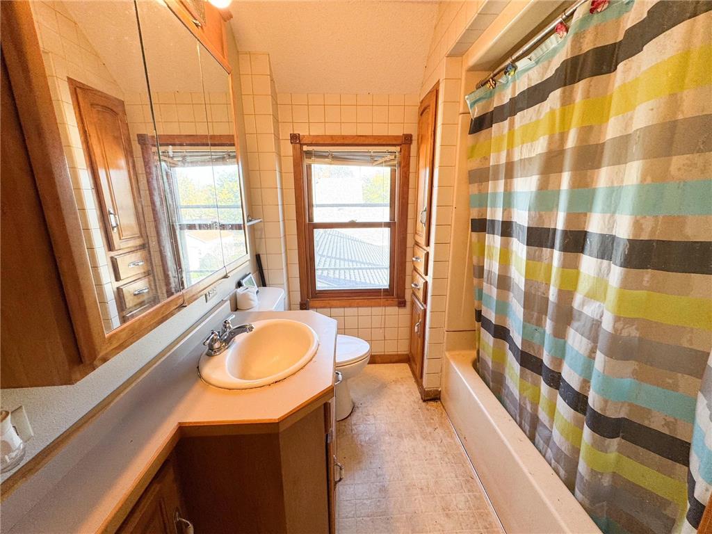 210 Delaware Avenue Adrian MN 56110 6799395 image14