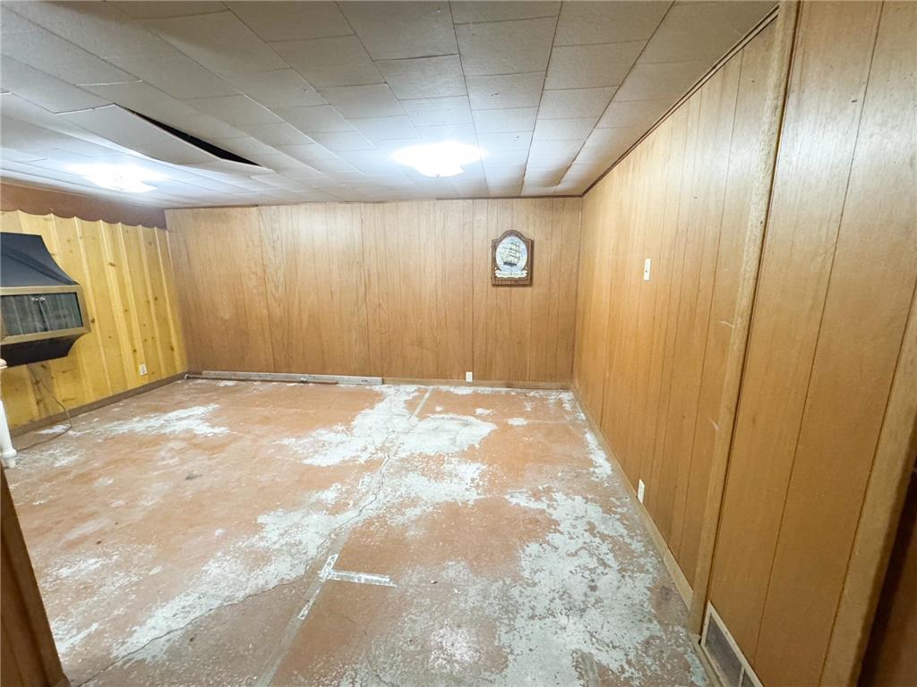 210 Delaware Avenue Adrian MN 56110 6799395 image17