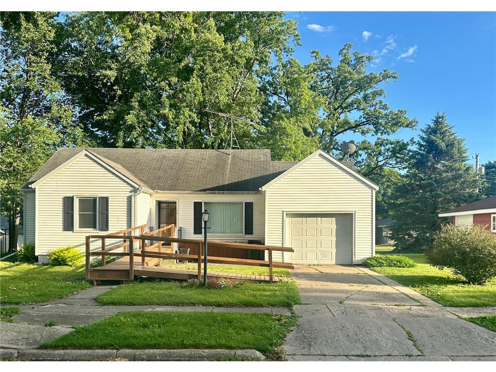 210 E Benton Street Le Roy MN 55951 6553896 image1