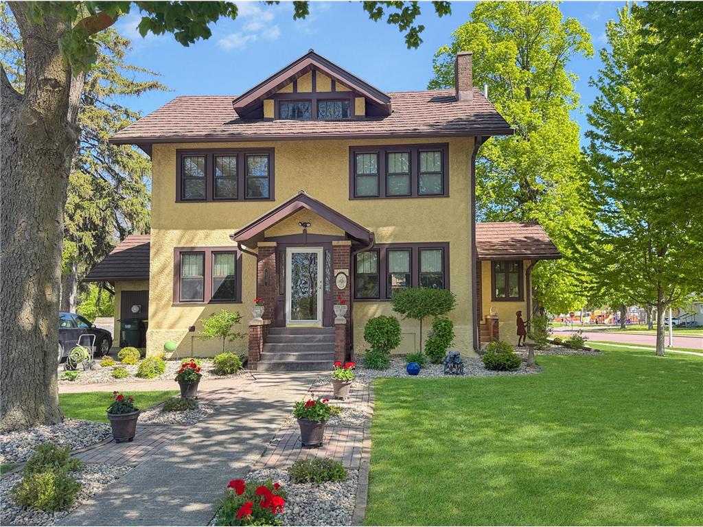 210 E Ciro Street Truman MN 56088 7075390 image1