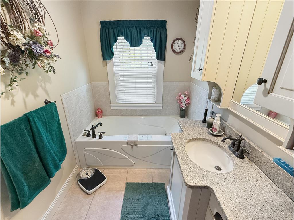 210 E Ciro Street Truman MN 56088 7075390 image26