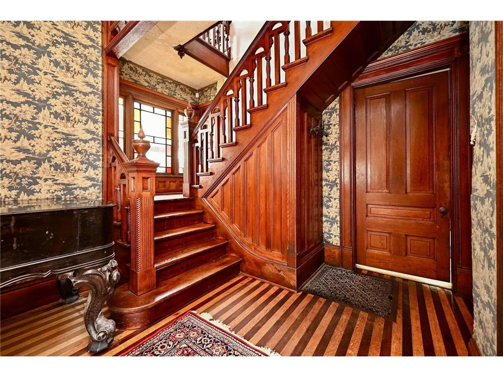 210 E Wabasha Street Winona MN 55987 6787910 image5