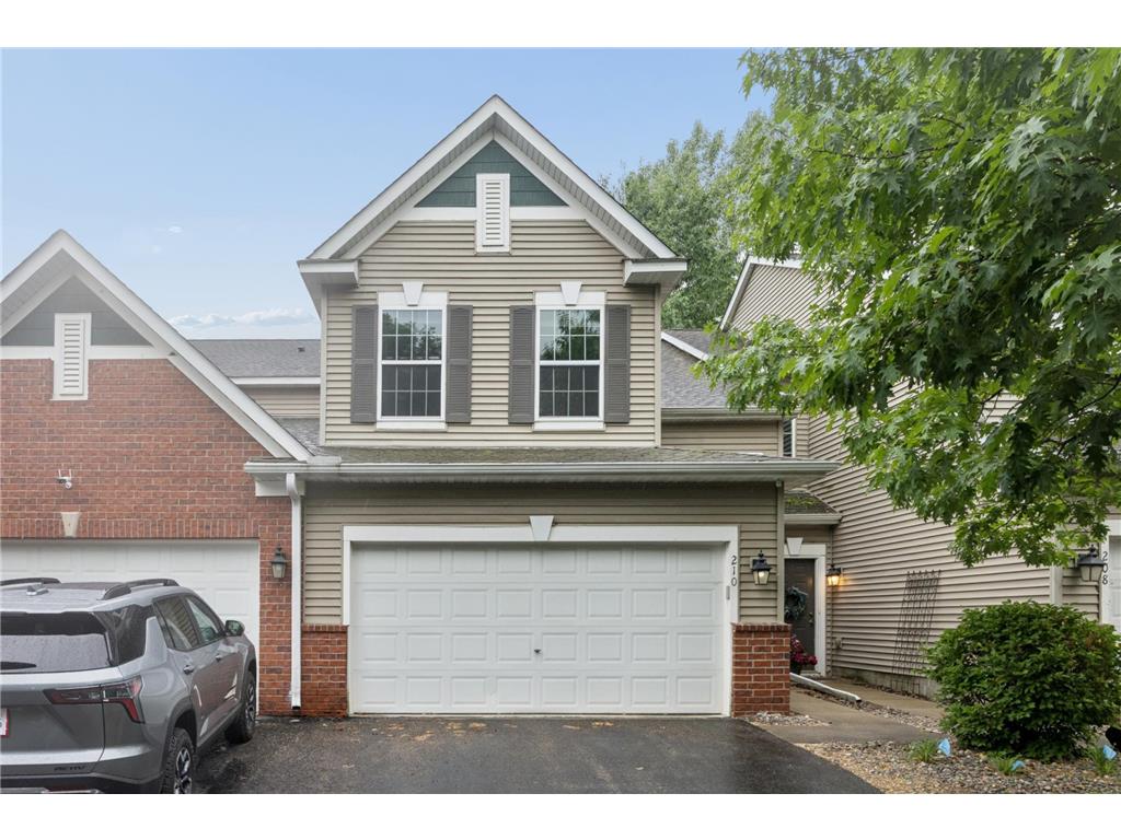 210 Heritage Lane Circle Pines MN 55014 7085357 image1