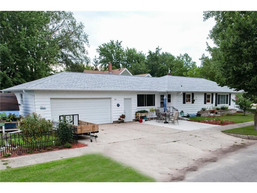 210 Howard Avenue SW, Wadena, MN, 56482 MLS 6253801 Edina Realty
