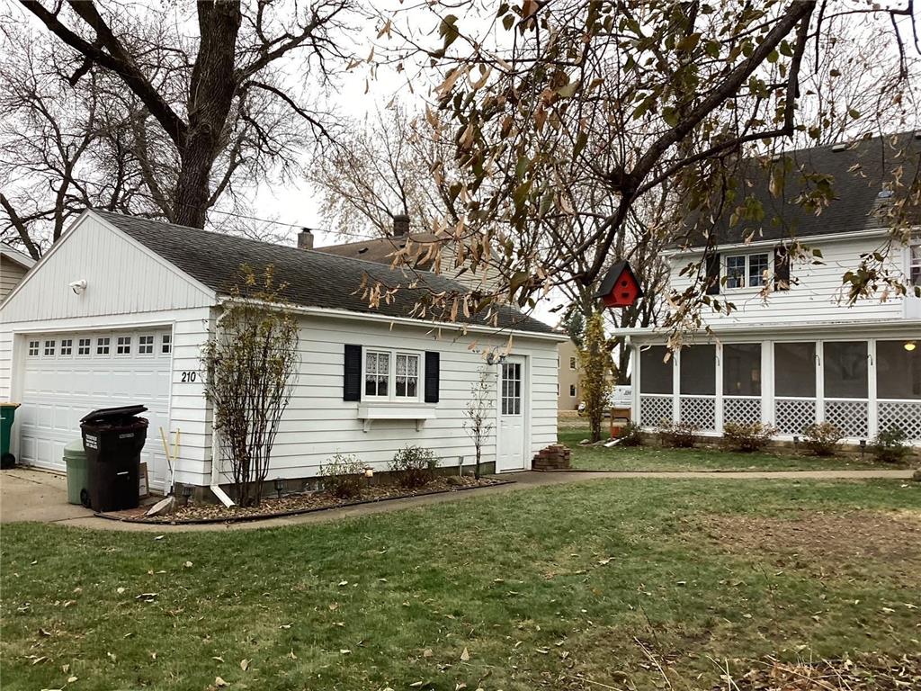 210 Lee Place Albert Lea MN 56007 6822050 image4