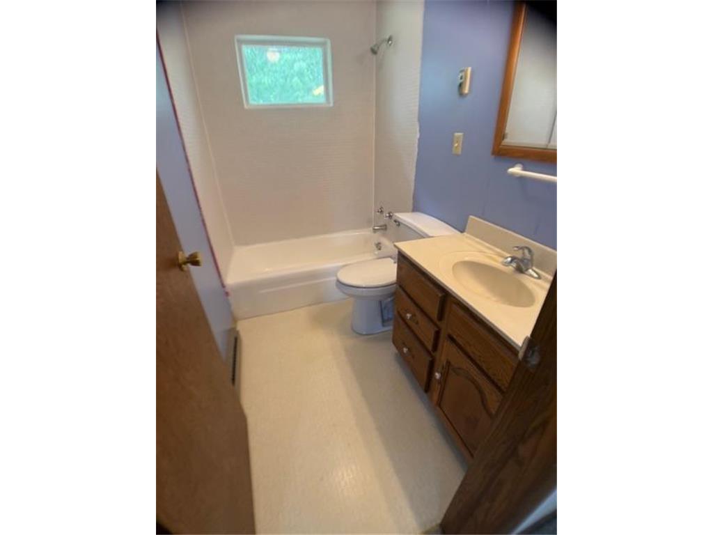 210 Locust Street Pepin WI 54759 - Lake Pepin 7071458 image4