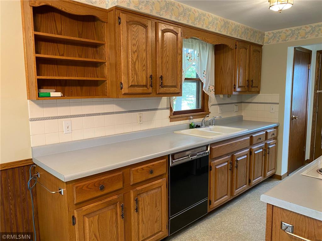 210 Locust Street Pepin WI 54759 - Lake Pepin 7100472 image3