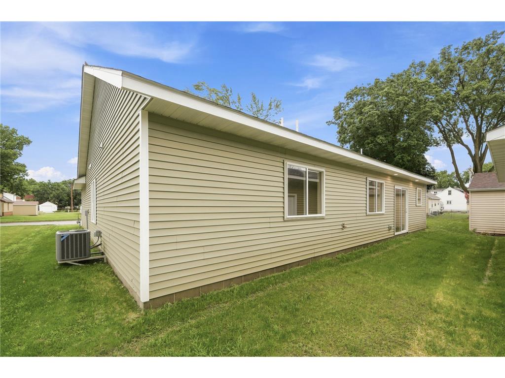 210 S Chestnut Street Belle Plaine MN 56011 7106214 image25
