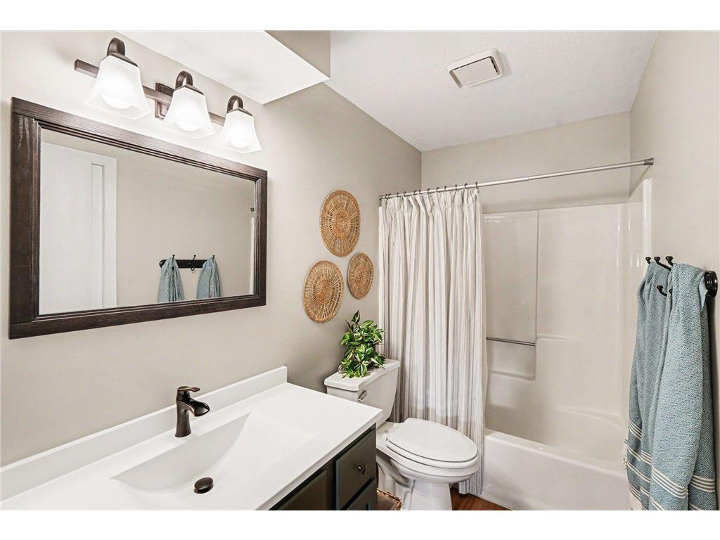 210 Sargent Drive #101 Red Wing MN 55066 7091828 image14