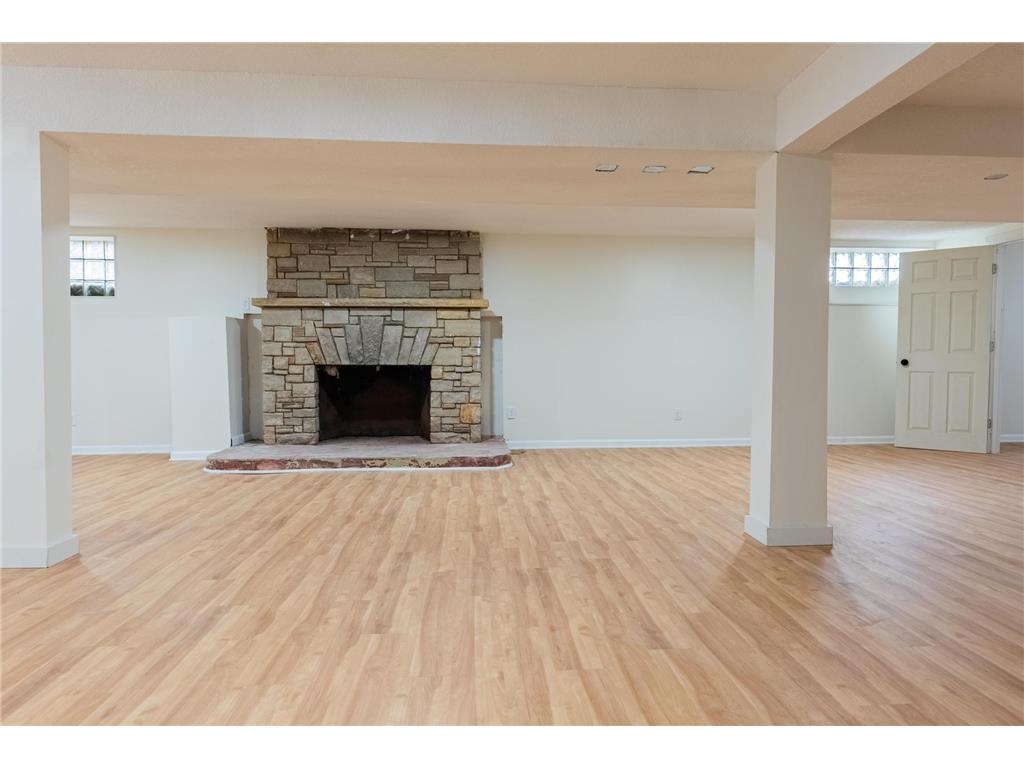 210 Shakopee Avenue E Shakopee MN 55379 7071348 image21