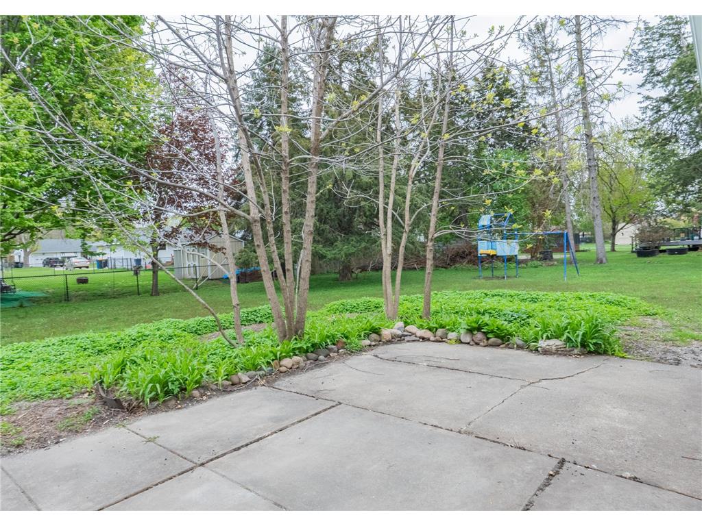 210 Shakopee Avenue E Shakopee MN 55379 7071348 image32
