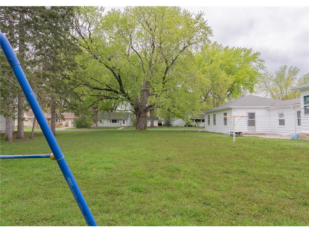210 Shakopee Avenue E Shakopee MN 55379 7071348 image33