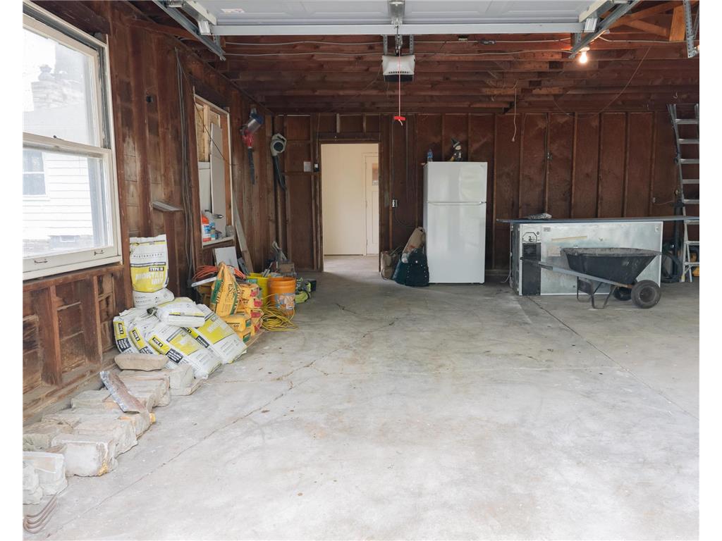 210 Shakopee Avenue E Shakopee MN 55379 7071348 image37