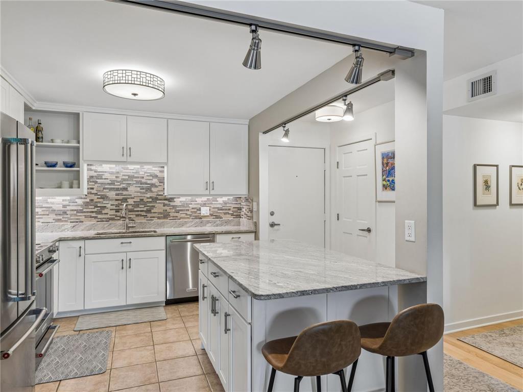 210 W Grant Street #107 Minneapolis MN 55403 7095811 image7