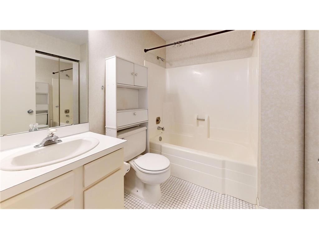 210 W Grant Street #204 Minneapolis MN 55403 7072466 image11
