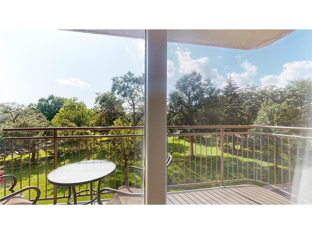 210 W Grant Street #204 Minneapolis MN 55403 7072466 image4