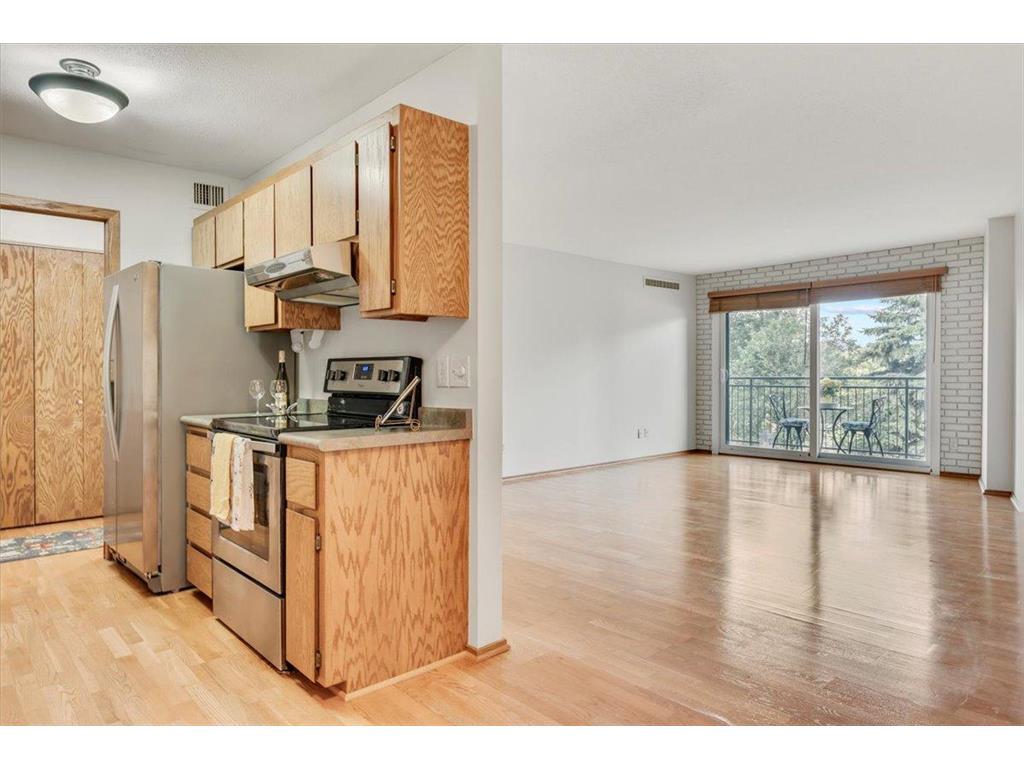 210 W Grant Street #210 Minneapolis MN 55403 7078490 image10