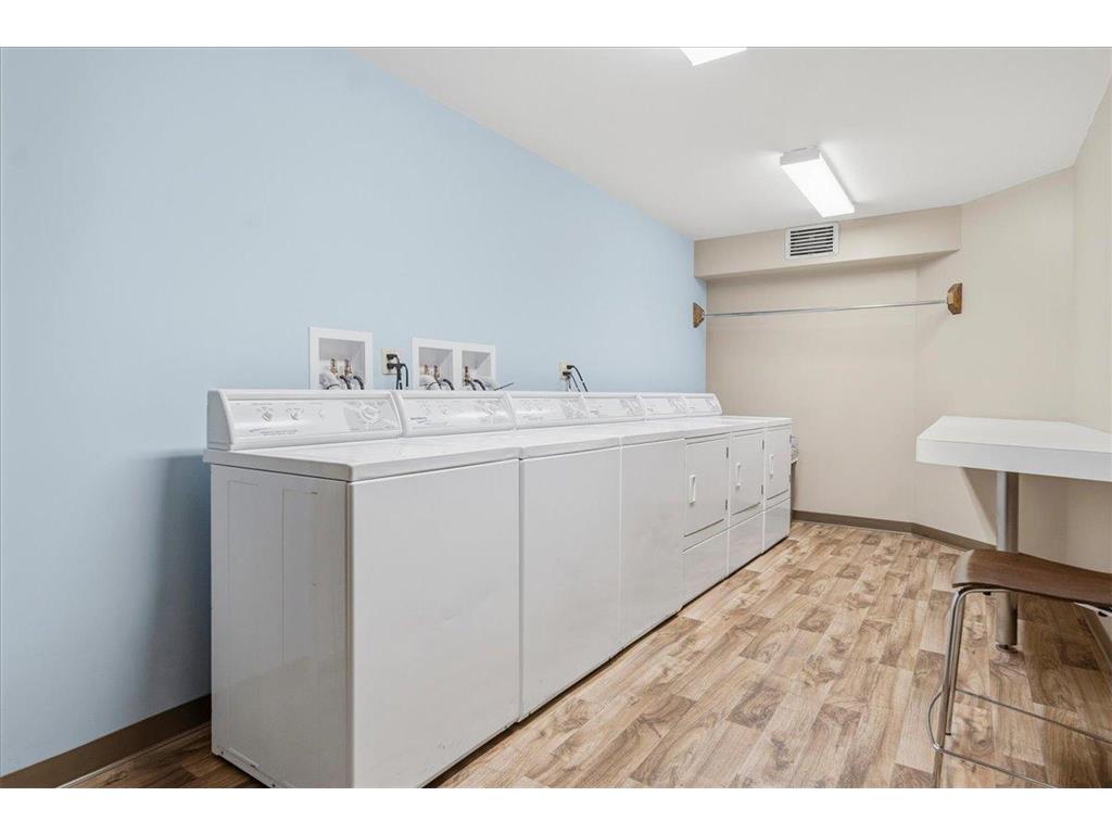 210 W Grant Street #210 Minneapolis MN 55403 7078490 image19