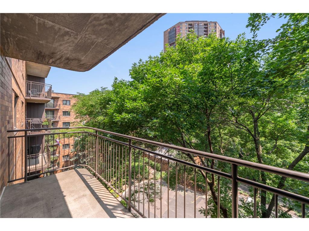 210 W Grant Street #607 Minneapolis MN 55403 7103617 image10