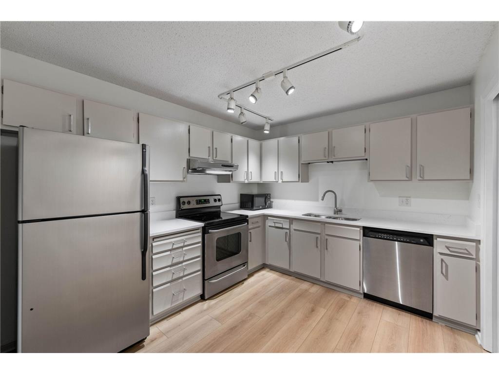 210 W Grant Street #607 Minneapolis MN 55403 7103617 image6