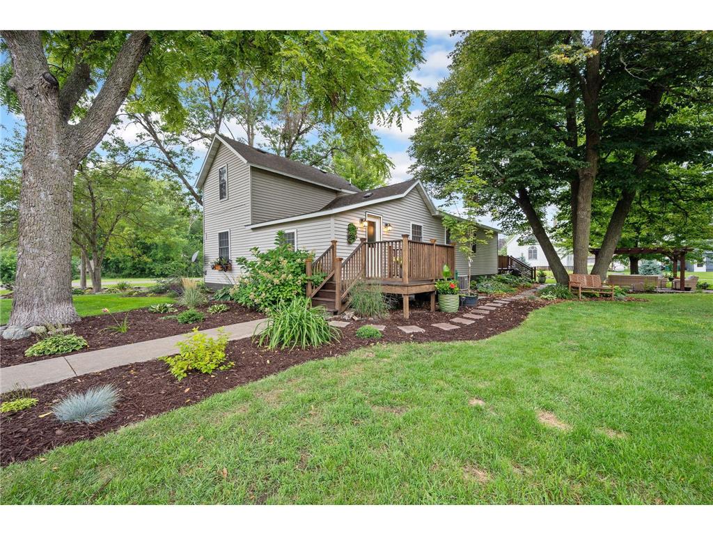 212 W Grant Street Ceylon MN 56121 6418680 image1