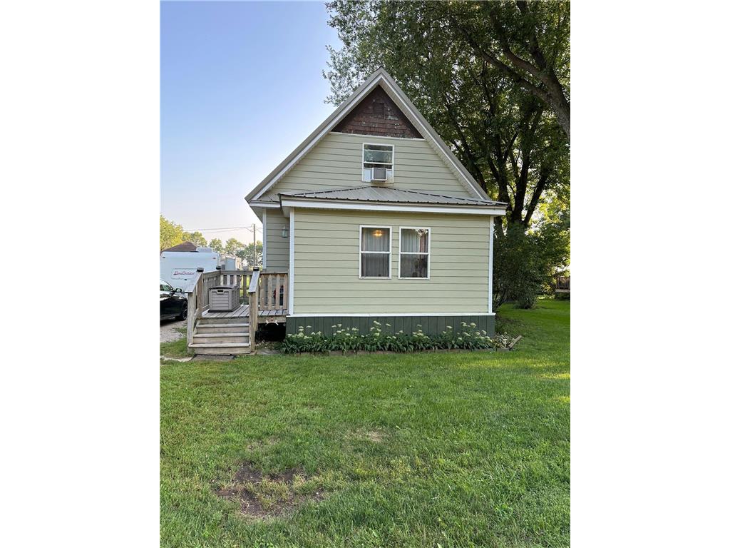 210 W Luverne Street Magnolia MN 56158 6427313 image1