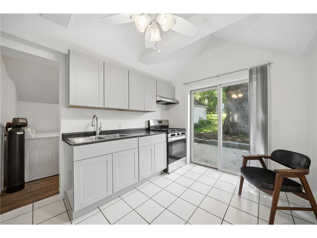 210 Willow Street Faribault MN 55021 7058449 image10
