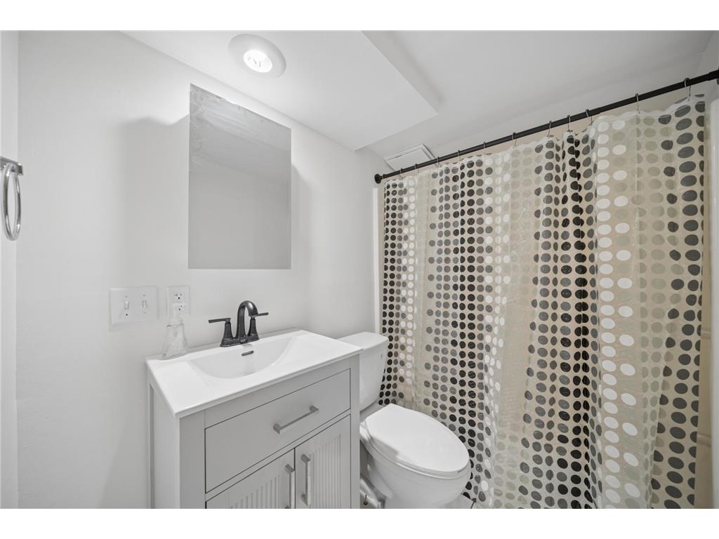 210 Willow Street Faribault MN 55021 7058449 image14