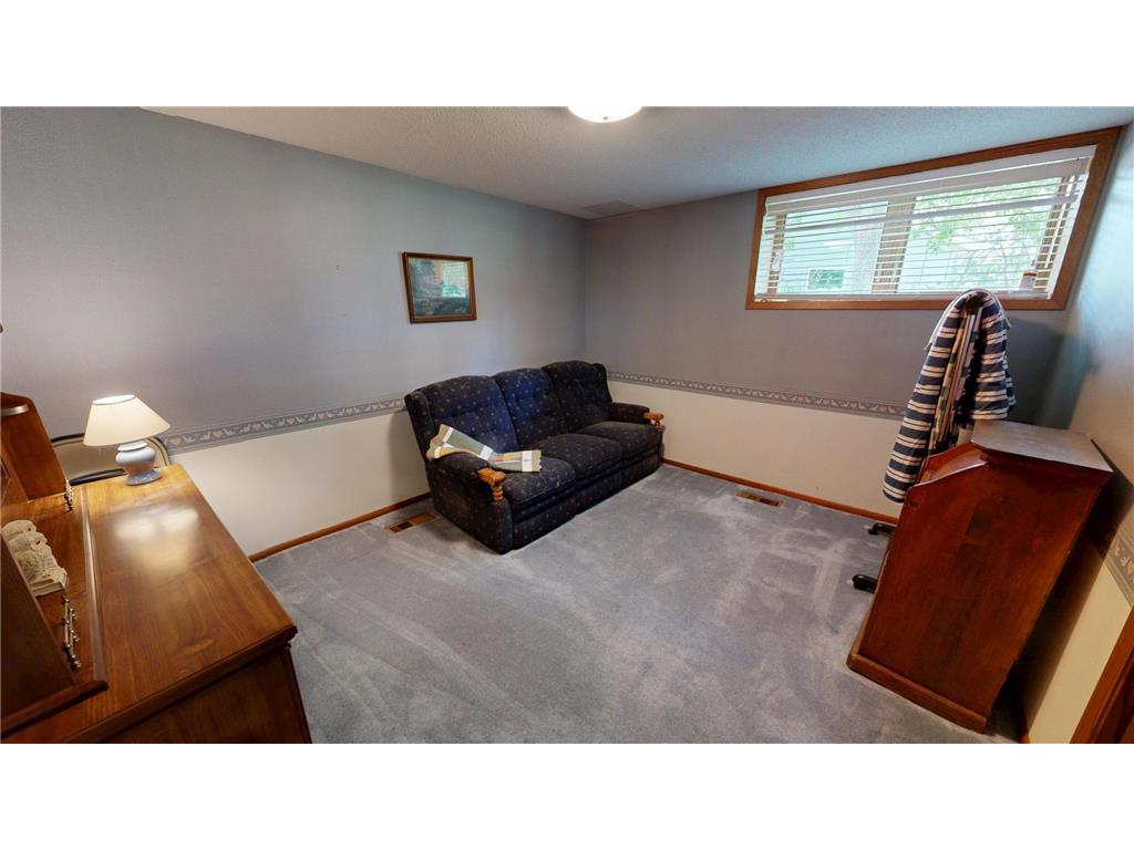 2100 4th Avenue SE Willmar MN 56201 7084822 image34