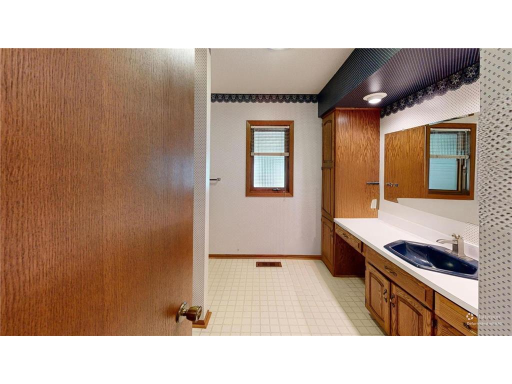 2100 4th Avenue SE Willmar MN 56201 7084822 image49