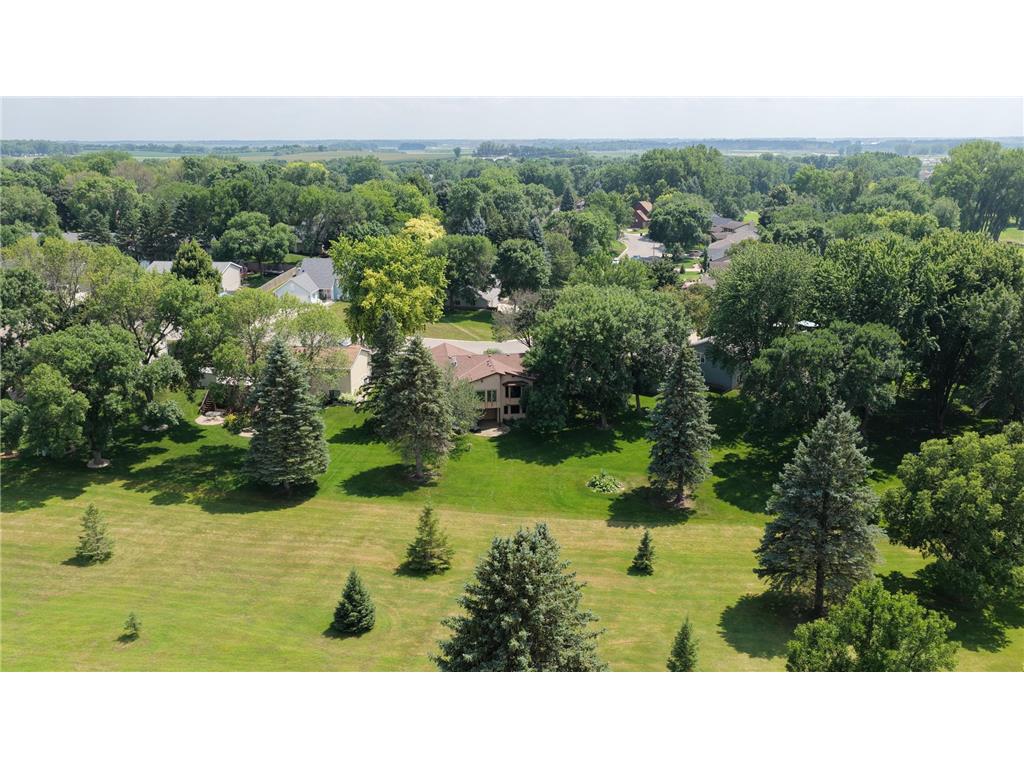 2100 4th Avenue SE Willmar MN 56201 7084822 image79