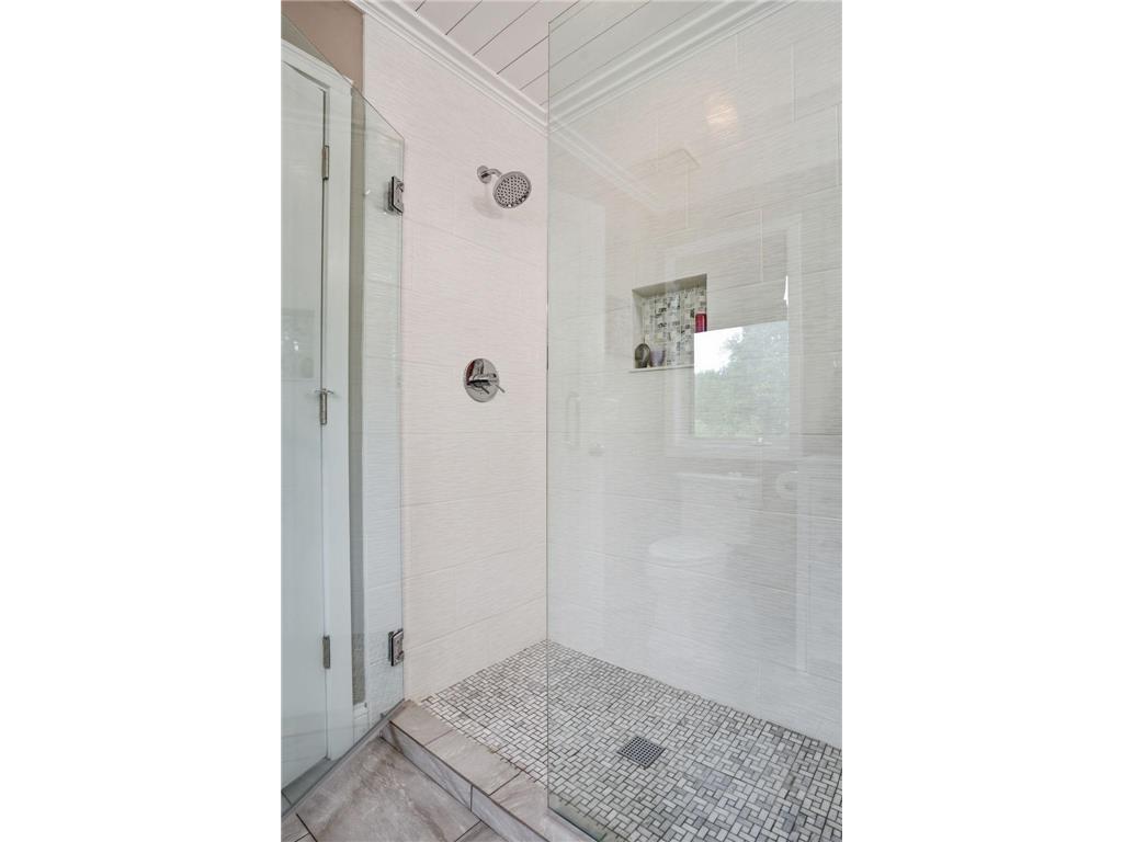 2100 Edinbrook Court Brooklyn Park MN 55443 7089298 image15