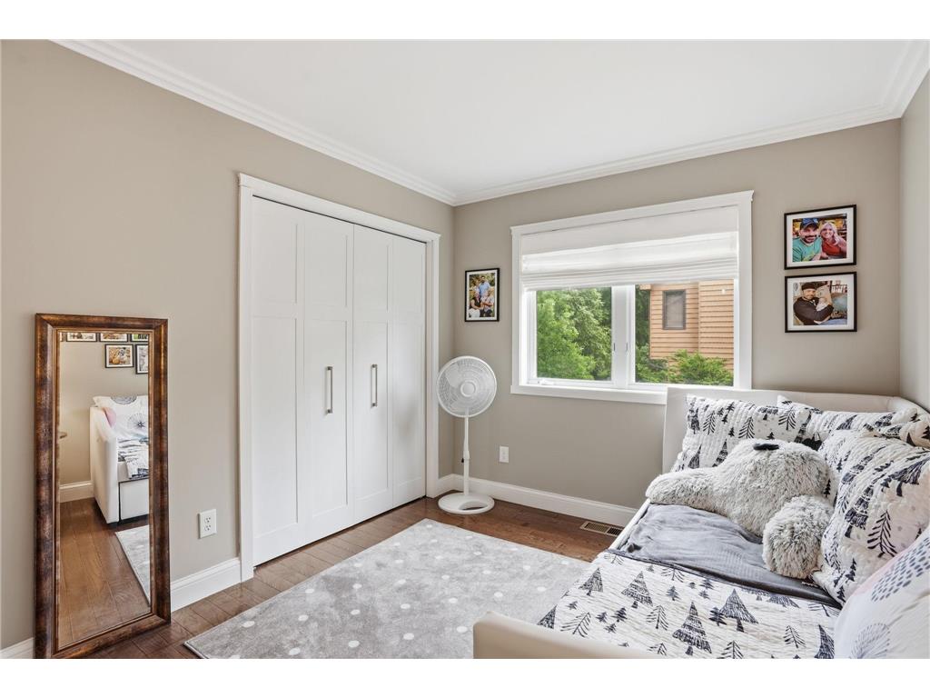 2100 Edinbrook Court Brooklyn Park MN 55443 7089298 image16