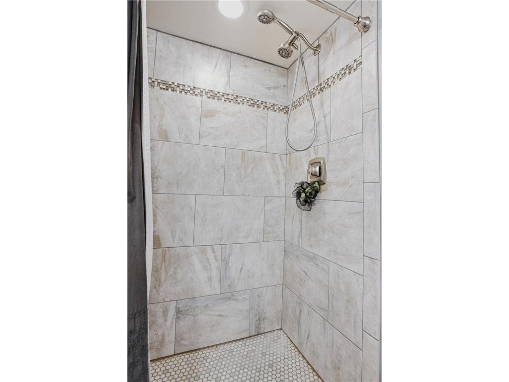 2100 Edinbrook Court Brooklyn Park MN 55443 7089298 image30